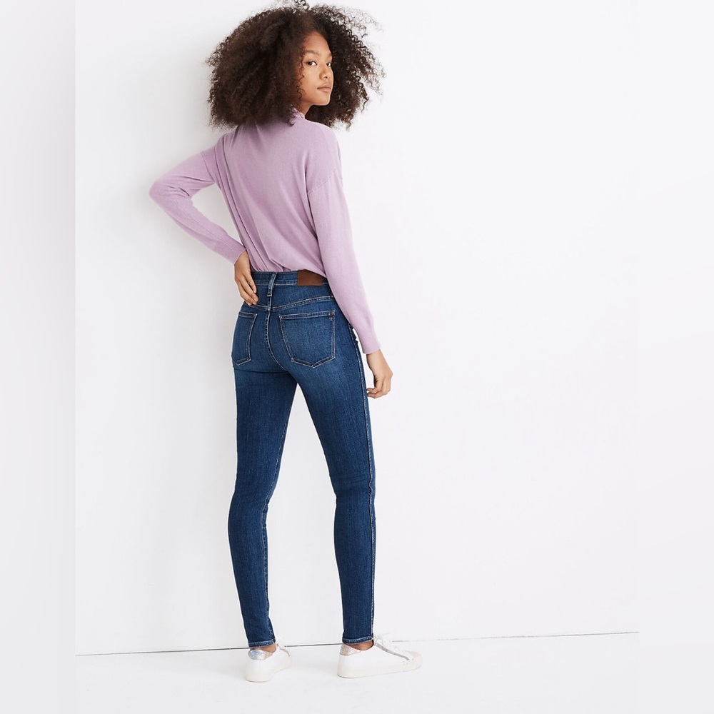 10" High-Rise Skinny Jeans in Bradshaw Wash - Picture 3 of 10